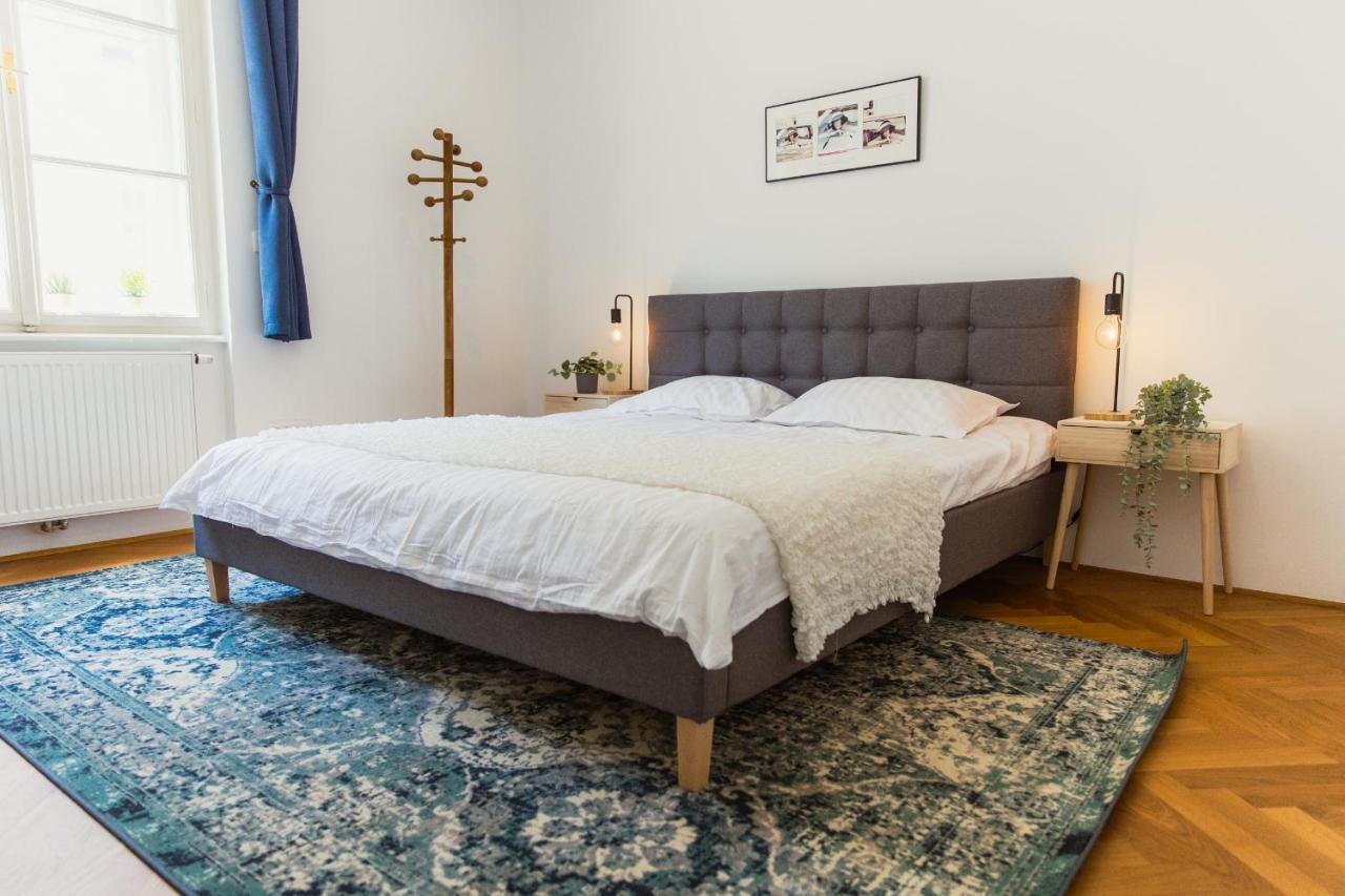 Top Location City Centre Condo In Historic Building With Free Garage Parking Ljubljana Buitenkant foto