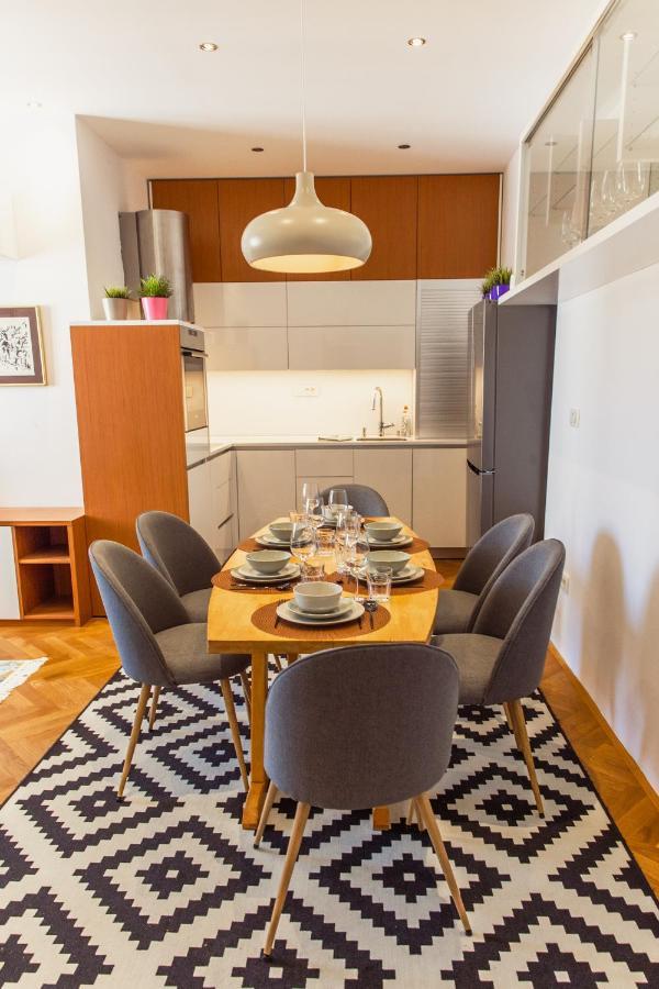 Top Location City Centre Condo In Historic Building With Free Garage Parking Ljubljana Buitenkant foto